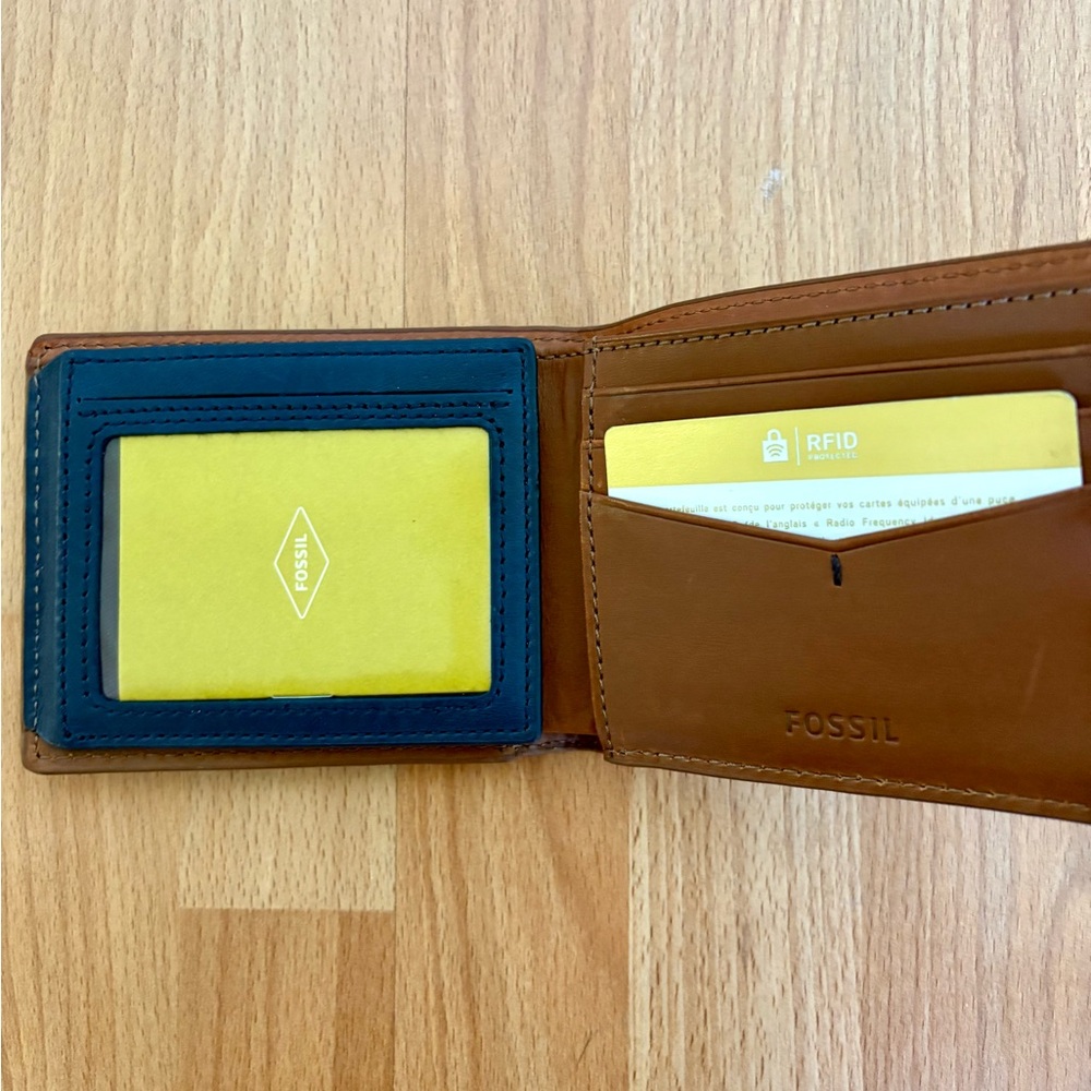 Fossil Brown and Blue Key & Card Holder